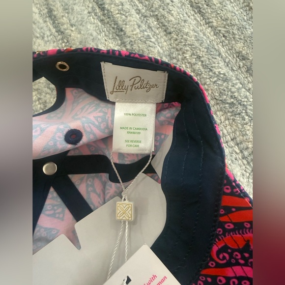 NWT Lilly Pulitzer Run Around Hat In Passion Fruit Pink Star Searching - Picture 6 of 8